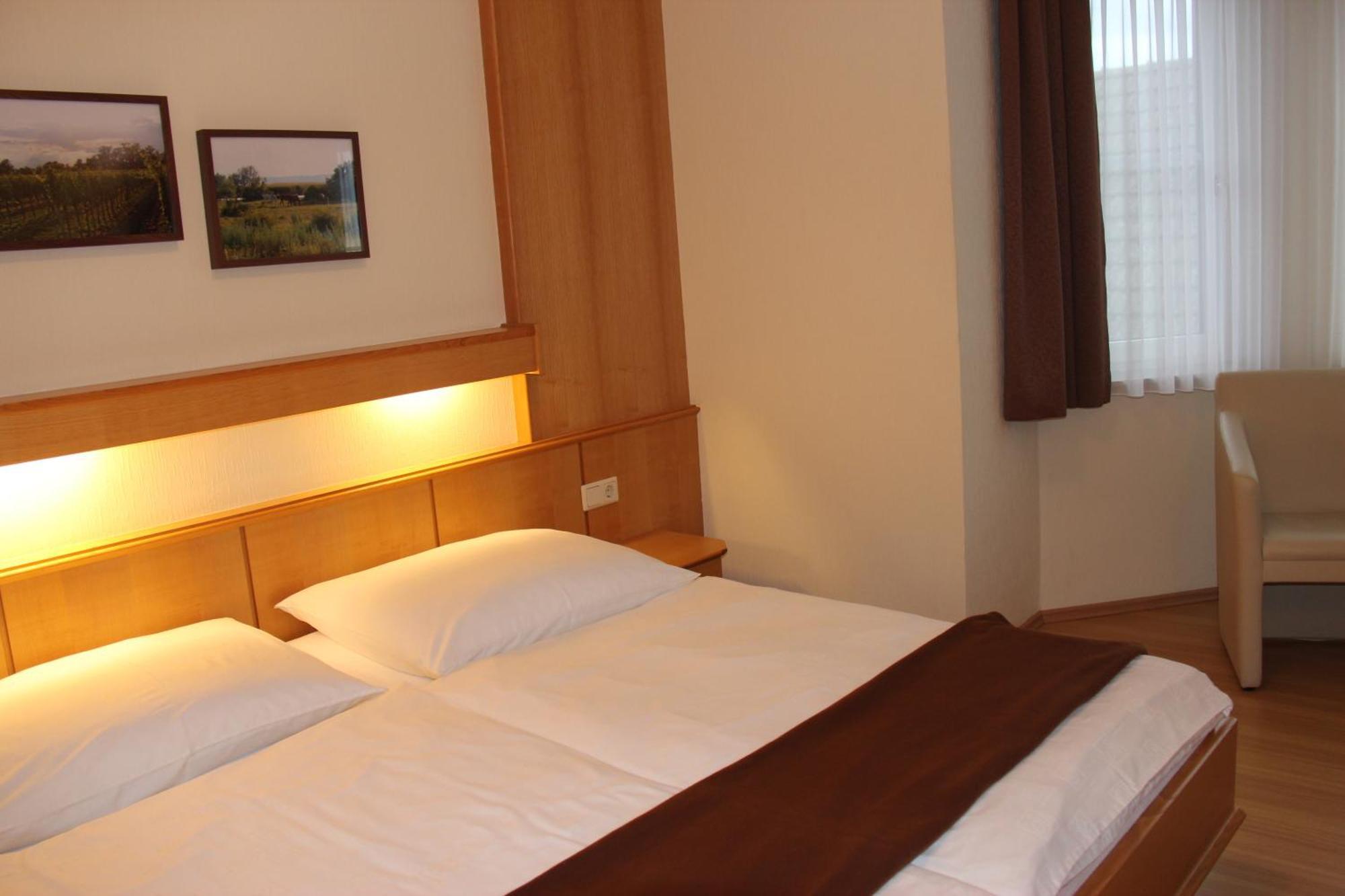 Haus Renee Bed and Breakfast Podersdorf am See Δωμάτιο φωτογραφία