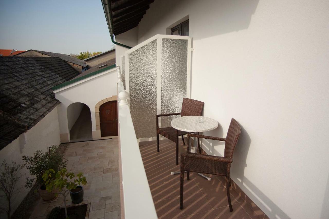 Haus Renee Bed and Breakfast Podersdorf am See Εξωτερικό φωτογραφία