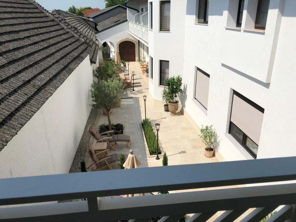Haus Renee Bed and Breakfast Podersdorf am See Εξωτερικό φωτογραφία